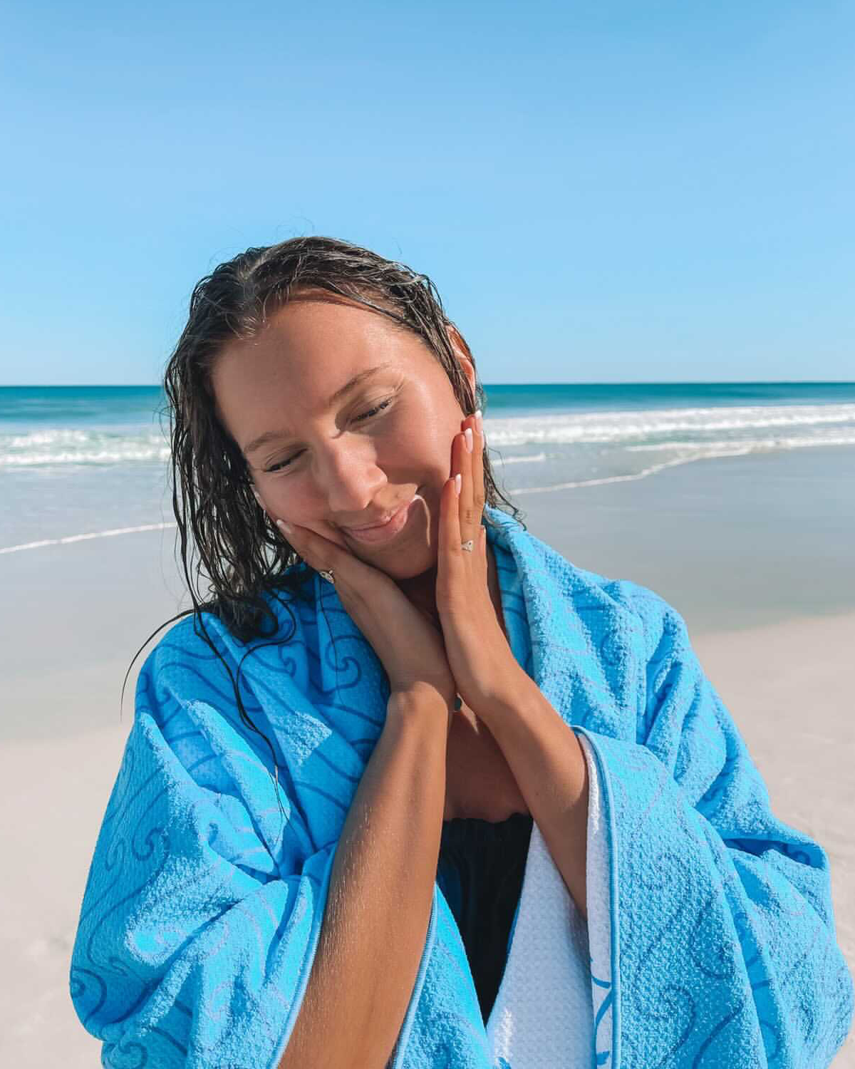Wipeout | Quick Drying, Compact Travel Beach Towel | Lee and May
